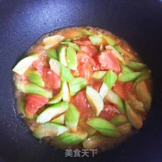 番茄炒丝瓜的做法步骤：7