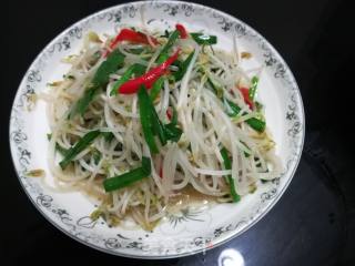 素炒绿豆芽的做法步骤：1