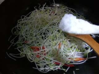 素炒绿豆芽的做法步骤：7
