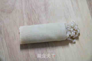沙茶香煎豆皮金针菇卷的做法步骤：4