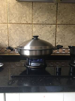 红烧猪肉的做法步骤：2