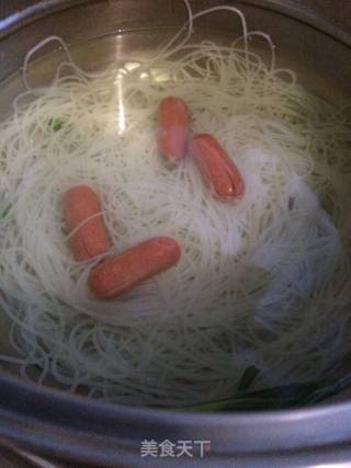 脆肠鸡爪米线的做法步骤：6