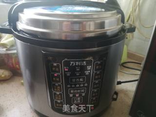 红豆黑米红枣粥的做法步骤：3