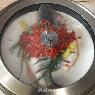 剁椒鲈鱼的做法步骤：4