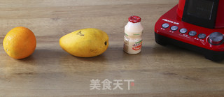 芒果橙子养乐多的做法步骤：1