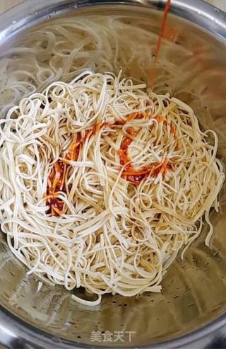 炝拌豆腐丝的做法步骤：7