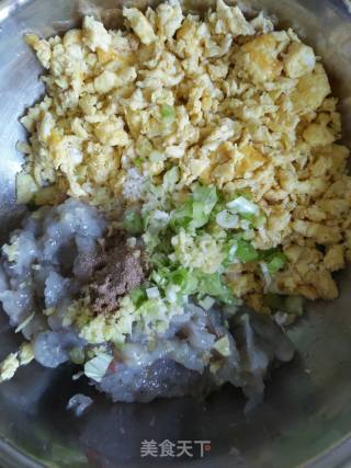 虾仁茭瓜鸡蛋饺的做法步骤：1