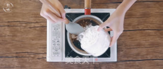 今年夏天在饮料界c位出道的！竟然是黑糖珍珠撞奶！的做法步骤：2