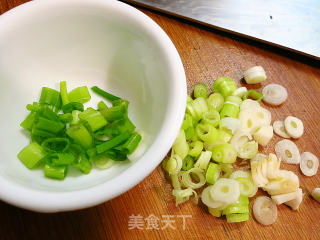 快手小炒菜--酱爆土豆片的做法步骤：2