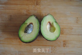 牛油果奶昔的做法步骤：1