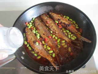 豆米酱烧鱼的做法步骤：8