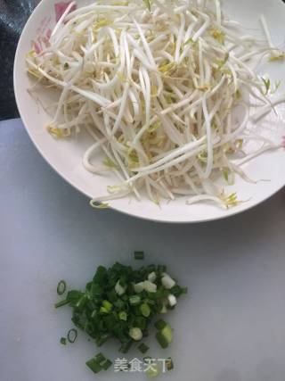 培根炒河粉的做法步骤：2