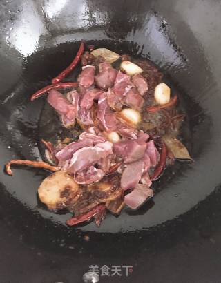 胡萝卜烧牛肉的做法步骤：4