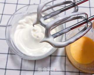 【宝宝辅食】戚风纸杯蛋糕的做法步骤：8