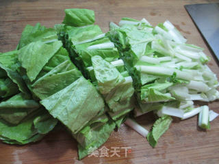 咸鸭蛋炒小白菜的做法步骤：2