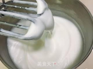 6寸方模戚风蛋糕的做法步骤：3