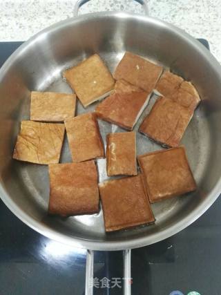 香煎豆干的做法步骤：1