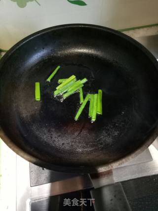小炒胡萝卜丝的做法步骤：2