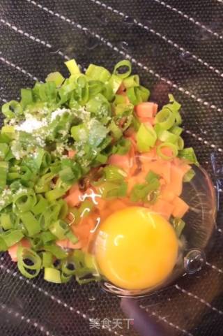 早餐肉松卷的做法步骤：2