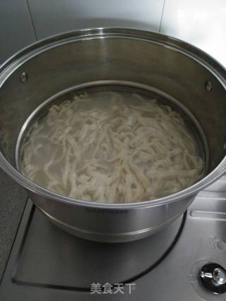 手擀面的做法步骤：4