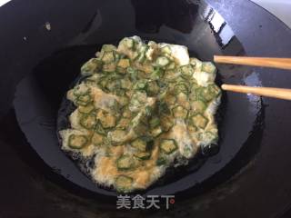秋葵炒鸡蛋的做法步骤：5