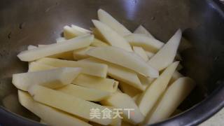 干捞排骨炸薯条的做法步骤：2