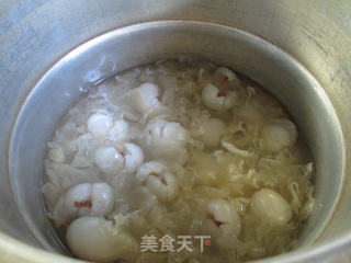 荔枝银耳汤的做法步骤：6