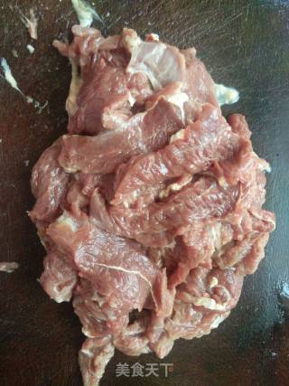 香辣牛肉的做法步骤：1