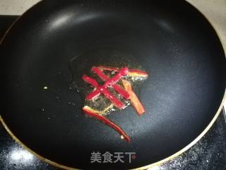 韭菜花炒藕条的做法步骤：3