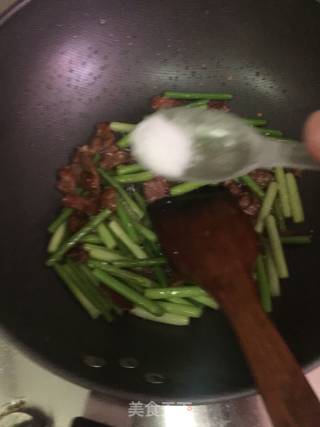 蒜苔炒肉的做法步骤：5