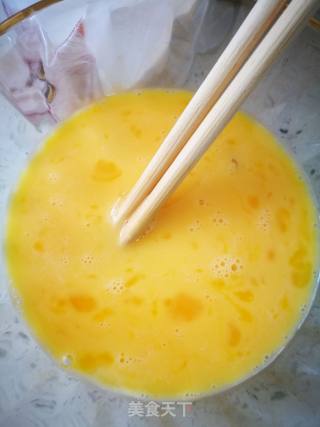 腌菜炒蛋的做法步骤：2