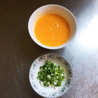 木耳番茄炒蛋的做法步骤：3