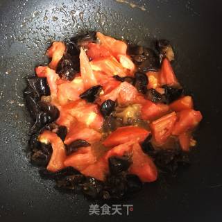 木耳番茄炒蛋的做法步骤：7