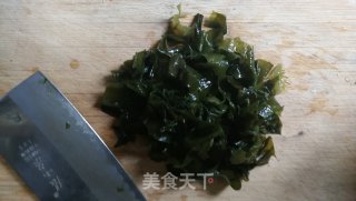 海木耳浓汤米粉的做法步骤：2