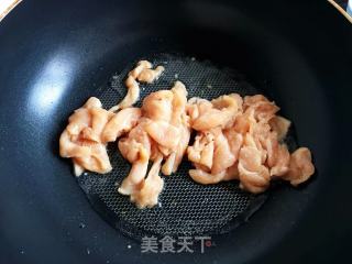 三色小炒肉，高颜值快手菜的做法步骤：4