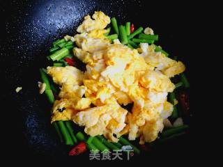 芦笋炒鸡蛋的做法步骤：9