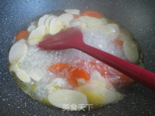 胡萝卜茭白泡饭的做法步骤：5