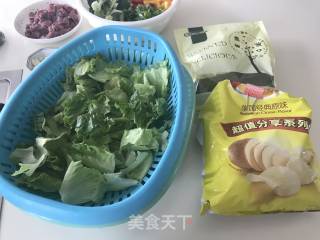 薯片生菜色拉的做法步骤：1
