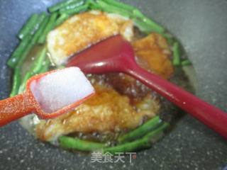 梅豆烧鸭蛋的做法步骤：6