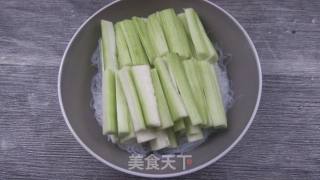 蒜蓉粉丝蒸丝瓜的做法步骤：11