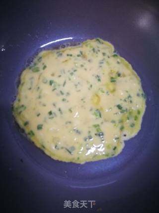 葱花鸡蛋饼的做法步骤：6