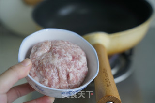 鲜香洋葱炒年糕的做法步骤：2