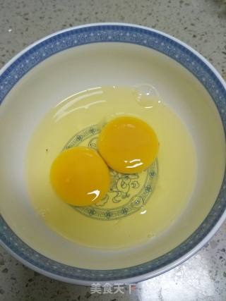 韭苔炒鸡蛋的做法步骤：2