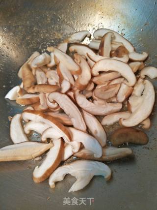 香菇小炒肉的做法步骤：5