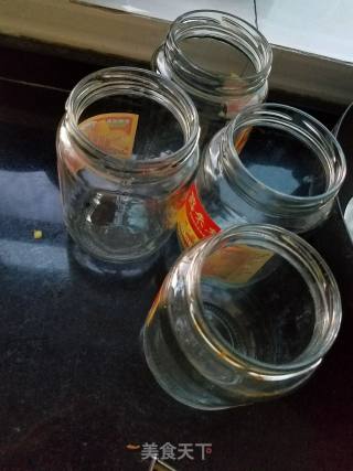 黄桃罐头的做法步骤：1