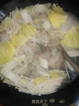 娃娃菜肉丸子汤的做法步骤：5