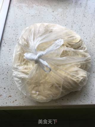 虾仁番茄炒面的做法步骤：3