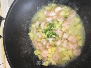 土豆虾仁的做法步骤：5