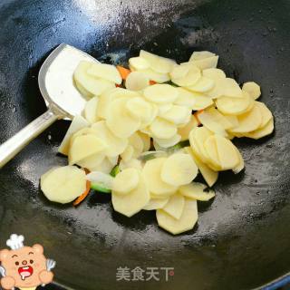 家常土豆片的做法步骤：4