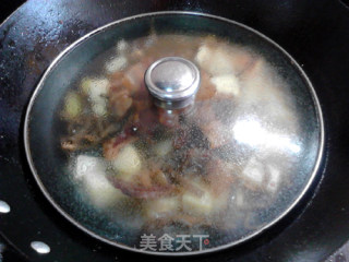 腌豇豆坛子肉焖土豆的做法步骤：14